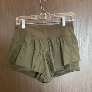 Lululemon run short size 6